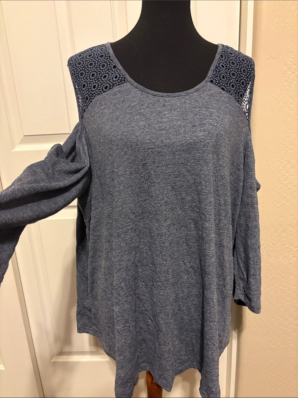 Indigo Women's Cold-Shoulder Crochet Accent Top - Heather Blue